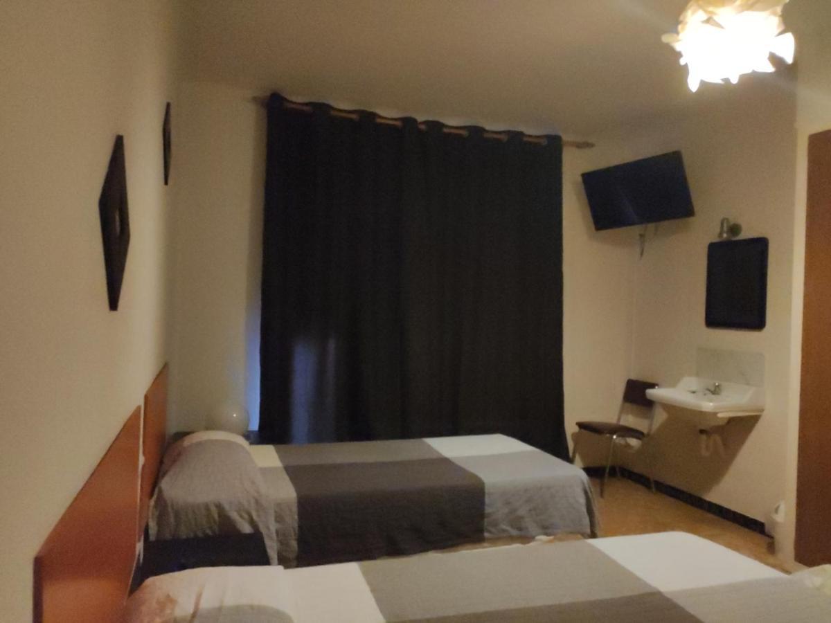 Fonda Ca La Maria Hotel Avinyo ภายนอก รูปภาพ